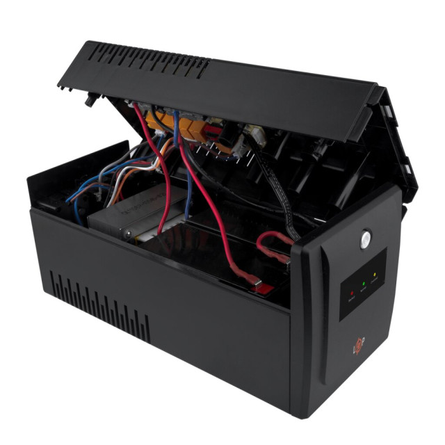 Источник бесперебойного питания (ИБП) LogicPower LPM-1100VA-P (770Вт)