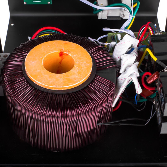 Стабілізатор напруги LogicPower LPT-W-12000RD BLACK (8400W) Стабілізатор напруги LogicPower LPT-W-12000RD BLACK (8400W)