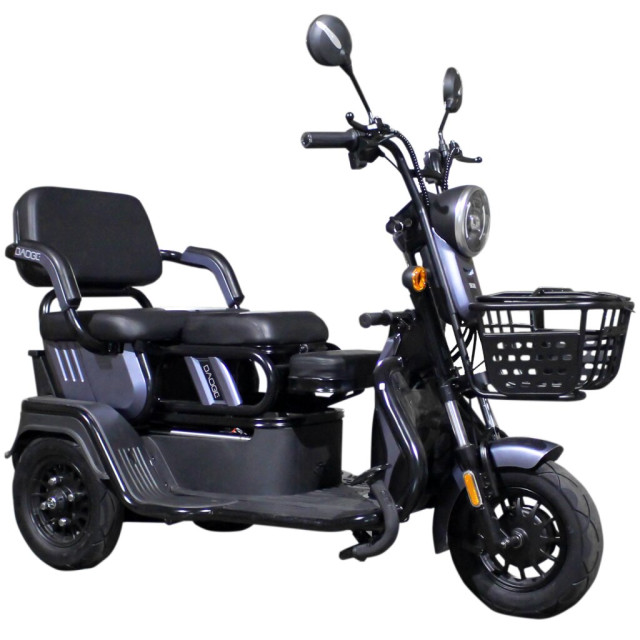 Электрический мопед AGAMI xk 650W/60V/20AH (DZM) (черный) Электрический мопед AGAMI xk 650W/60V/20AH (DZM) (черный)