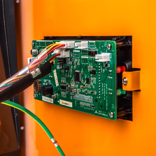 ДБЖ гібридний з правильною синусоїдою LogicPower LP-GS-HSI 3500W 48V MPPT PSW