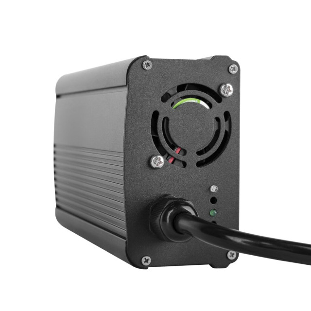 Зарядка для акумуляторів LiFePO4 24V (29.2V)-10A-240W Зарядка для акумуляторів LiFePO4 24V (29.2V)-10A-240W