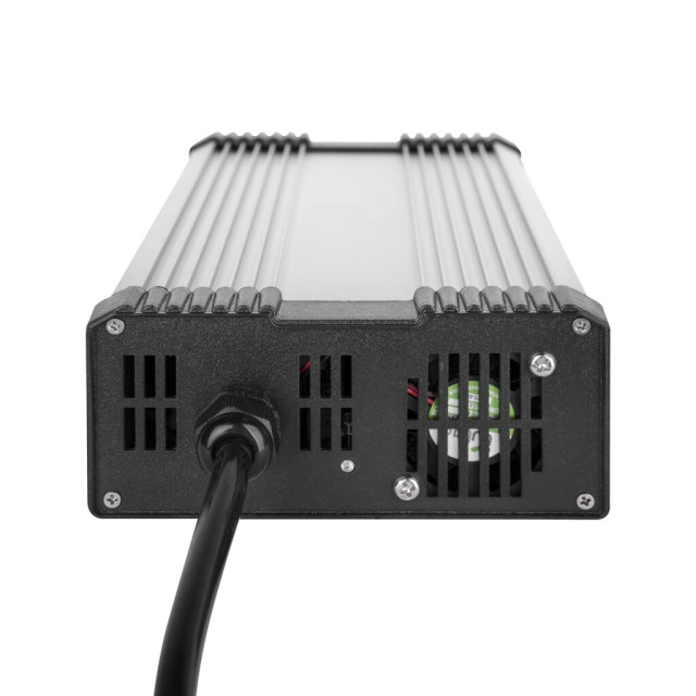 Зарядка для акумуляторів LiFePO4 72V (87.6V)-10A-720W Зарядка для акумуляторів LiFePO4 72V (87.6V)-10A-720W