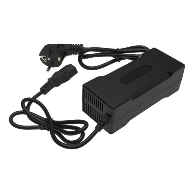 Зарядний пристрій для акумуляторів LiFePO4 12V (14.6V)-2A-24W