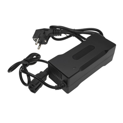 Зарядний пристрій для акумуляторів LiFePO4 12V (14.6V)-5A-60W Зарядний пристрій для акумуляторів LiFePO4 12V (14.6V)-5A-60W