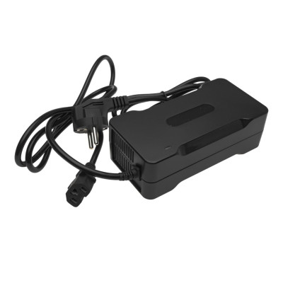 Зарядний пристрій для акумуляторів LiFePO4 24V (29.2V)-5A-120W Зарядний пристрій для акумуляторів LiFePO4 24V (29.2V)-5A-120W